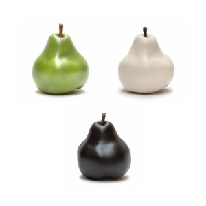 Pear by Selma Calheira